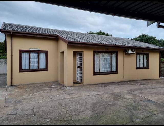 6 BEDROOM HOUSE FOR SALE IN ARBORETUM